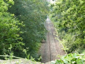 alt="railway line"